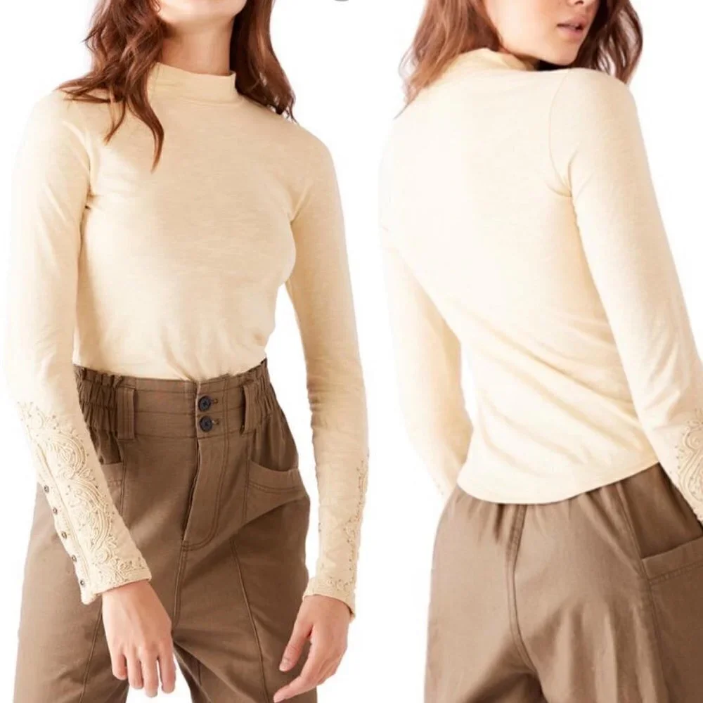 Free People Women's NWOT Tan Hooked On You Turtleneck Wheat Embroider Top Medium